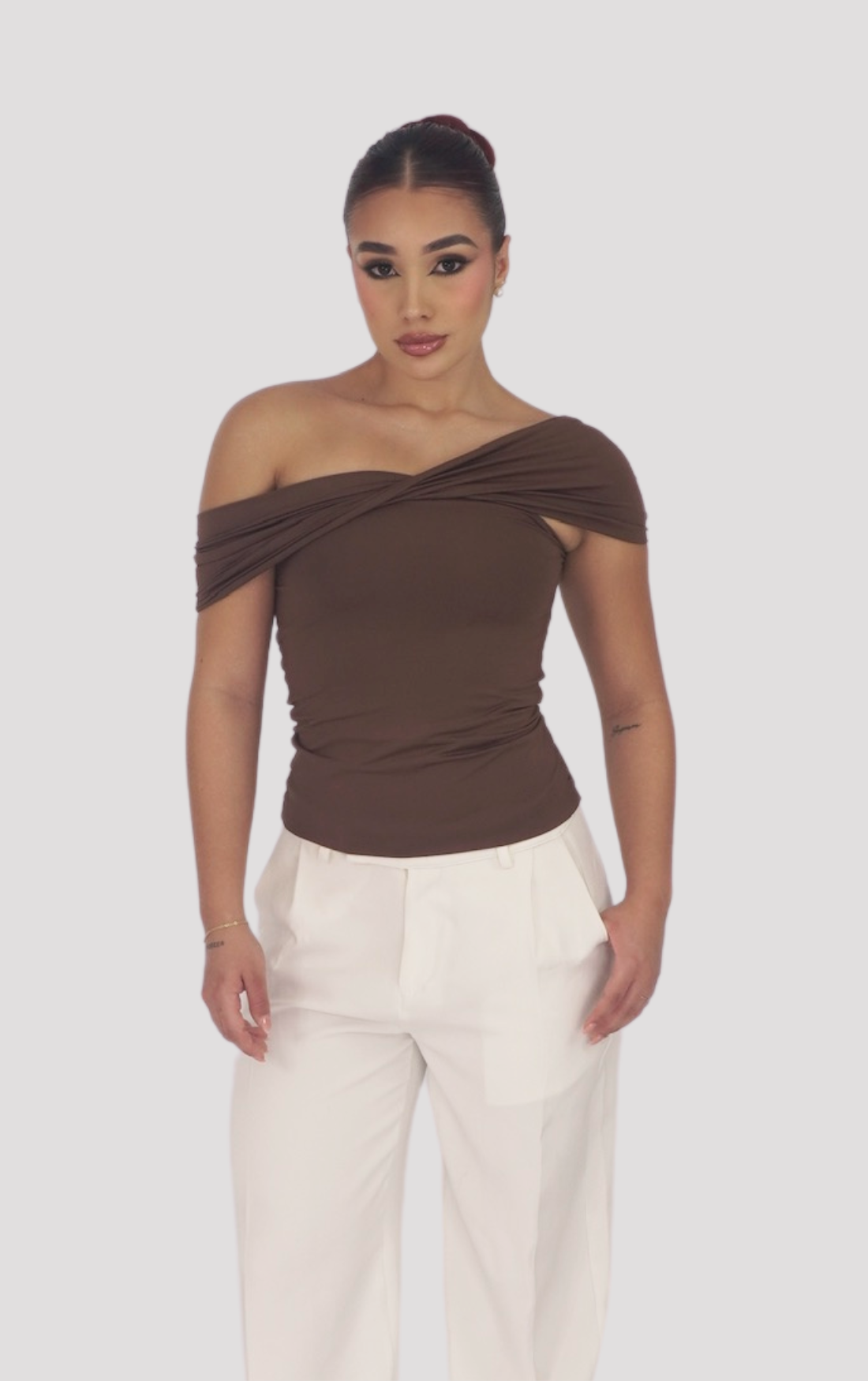 TOP RENATA