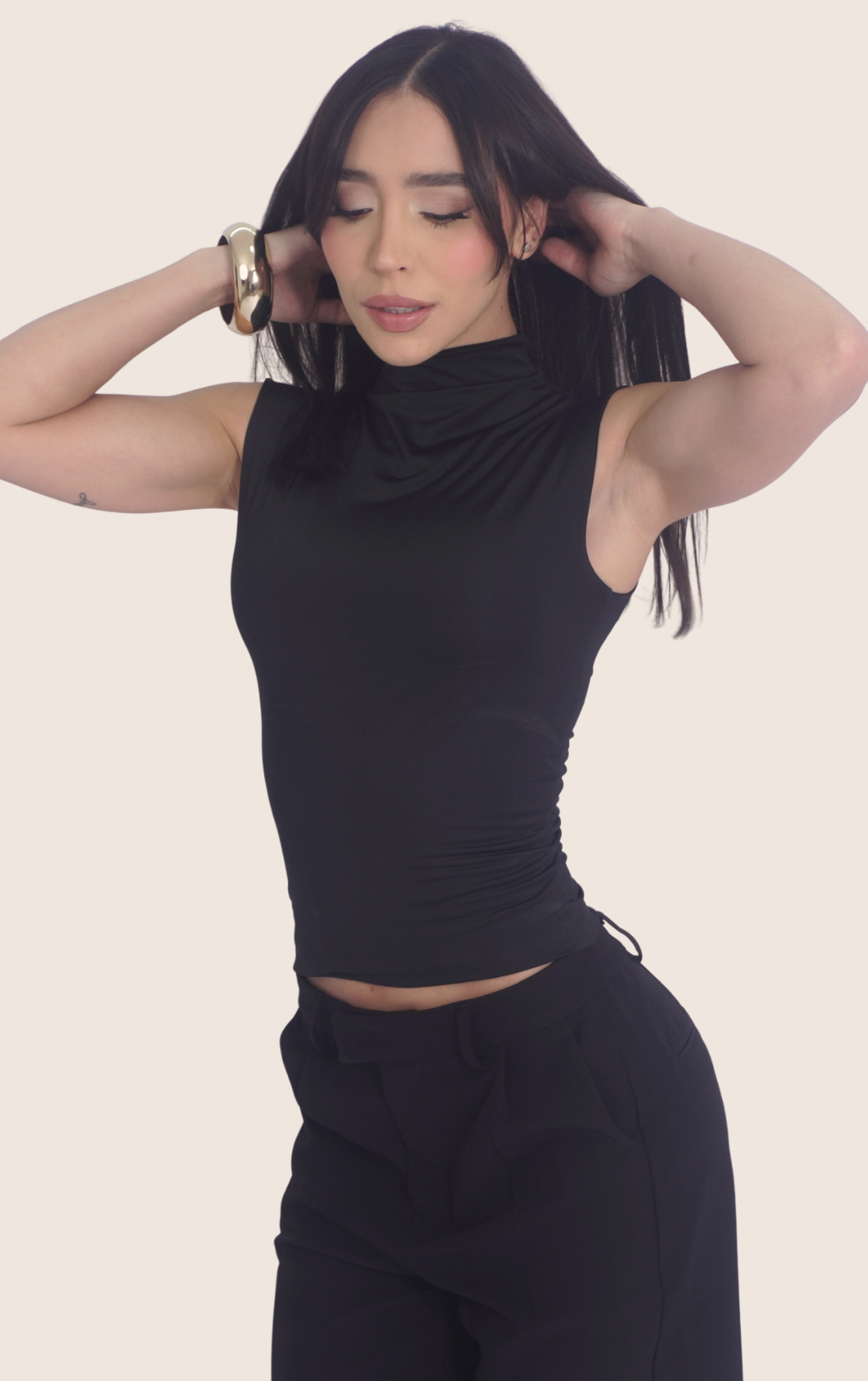 TOP JOLIE